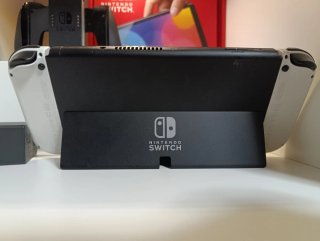 Nintendo Switch OLED Bianca e Nera