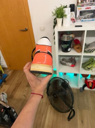 Jordan 1 Mid Naranja y Blanco