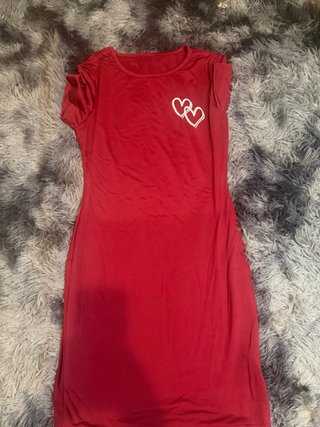 Vestido rojo mujer con corazones