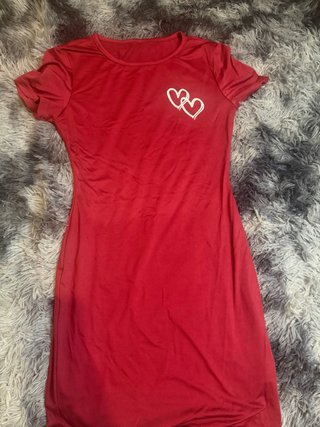 Vestido rojo mujer con corazones