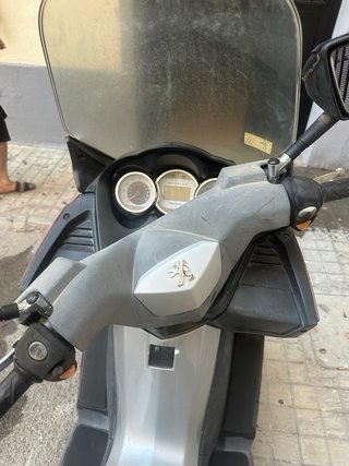 Peugeot Maxi Scooter Marrón/Plata PEUGEOT SATELIS