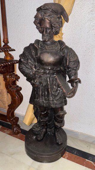 Escultura noble renacentista/caballero