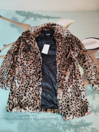 Abrigo Zara Animal Print Sintético Nuevo