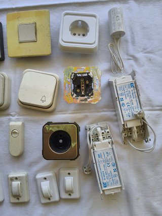 Lote Mecanismos Eléctricos y Enchufes