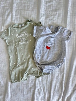 Lote sandalias 20 piel nuevo y Ropa Talla 74