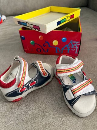 Lote sandalias 20 piel nuevo y Ropa Talla 74