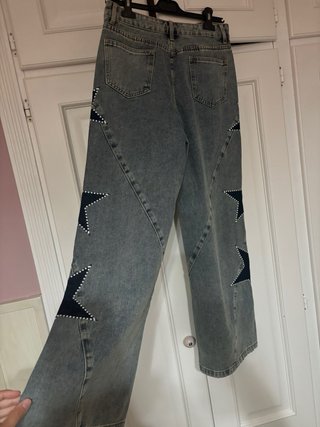 Pantalones vaqueros anchos con estrellas