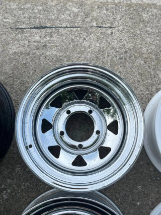 Llanta 15 8J 4x4 (5x139.7) Cromada