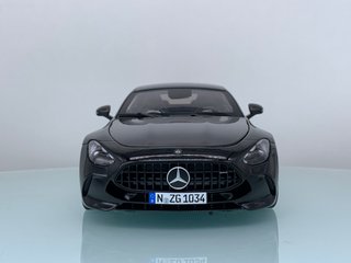 1:18 Mercedes AMG GT 63 4Matic+  2023 Negro NZG