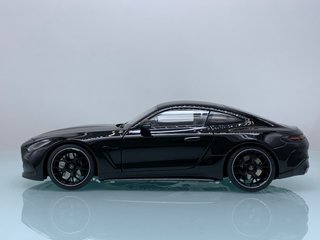 1:18 Mercedes AMG GT 63 4Matic+  2023 Negro NZG