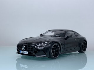 1:18 Mercedes AMG GT 63 4Matic+  2023 Negro NZG