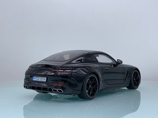 1:18 Mercedes AMG GT 63 4Matic+  2023 Negro NZG