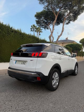 PEUGEOT 3008 2020