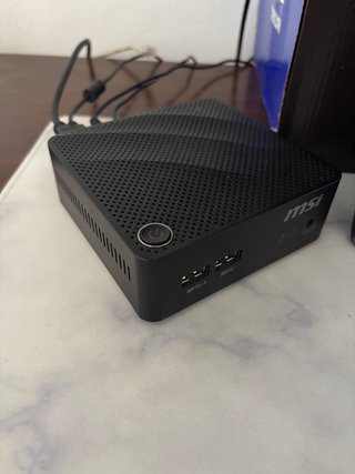 MSI Cubi N 8GL Mini PC Negro