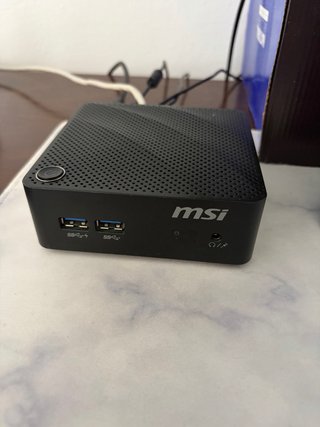 MSI Cubi N 8GL Mini PC Negro