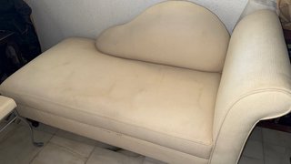 Diván y taburete beige