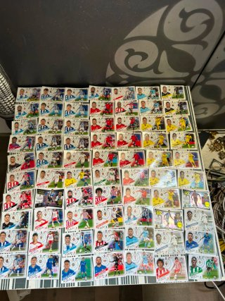 Lote 250 cromos fútbom Liga Este 2022-23 de Panini