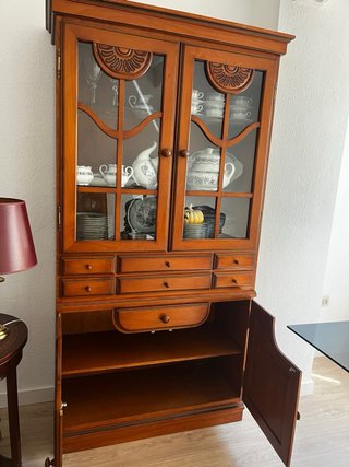 Vitrina clásica madera y cristal