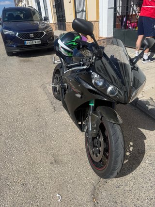 Yamaha R1 Negra
