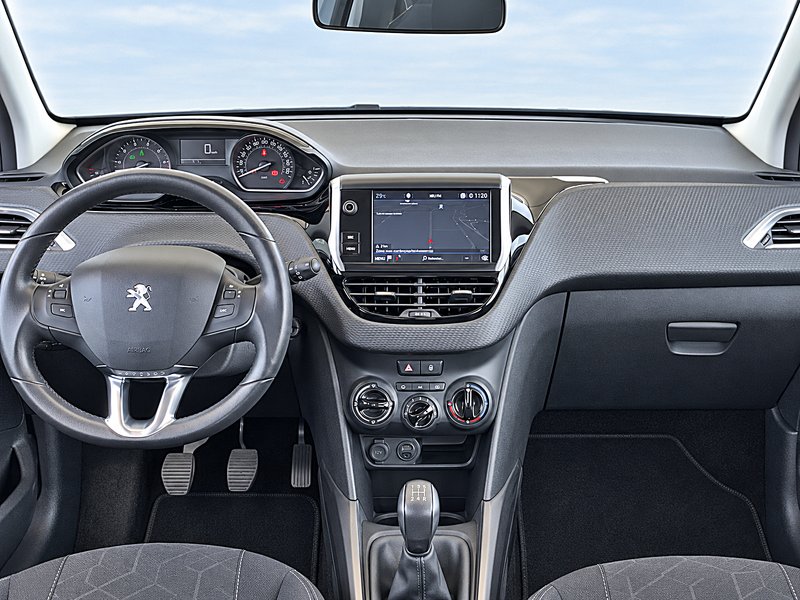 Peugeot 2008 1.2 Pure Tech S&S Style (2017) 2017, foto 8