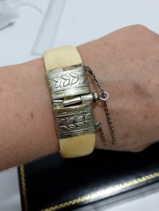 Bracciale antico e prezioso