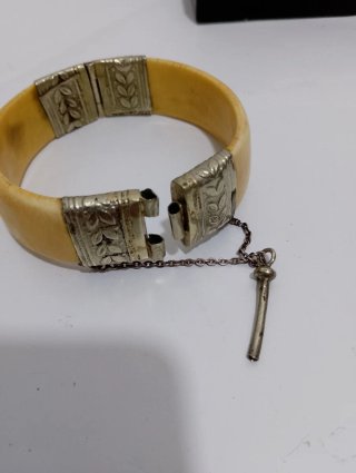 Bracciale antico e prezioso