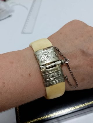 Bracciale antico e prezioso