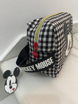 Neceser de tela con estampado cuadros Mickey Mouse