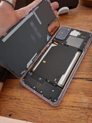 MÓVIL FUNCIONANDO — SE VENDE PARA PIEZAS/REPARACIÓ