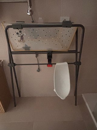 Bañera Stokke con patas y soporte bebé