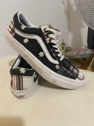 Zapatillas Vans Mujer Flores y Cuadros