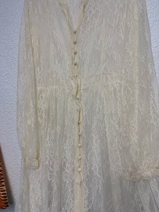 Vestido largo encaje Zara ivory