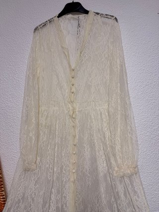 Vestido largo encaje Zara ivory