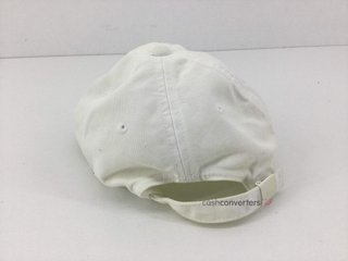 gorra lacoste blanco friends with you