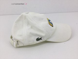 gorra lacoste blanco friends with you