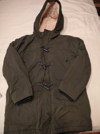 Parka niño Mayoral verde militar. Talla 12 años