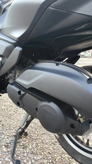 Yamaha Xmax 125 gris