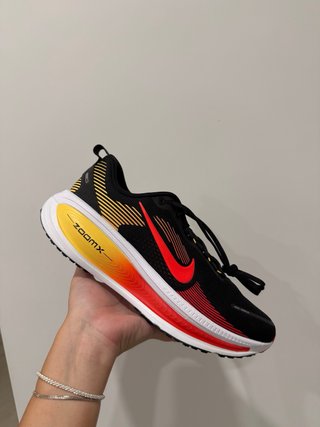 Nike Vomero 18 Scarpe da Corsa