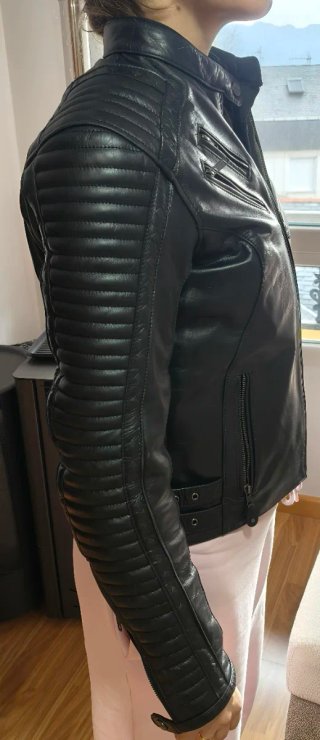 Chaqueta de cuero Segura Negra