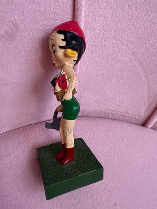 Betty Boop jardinera con regadera