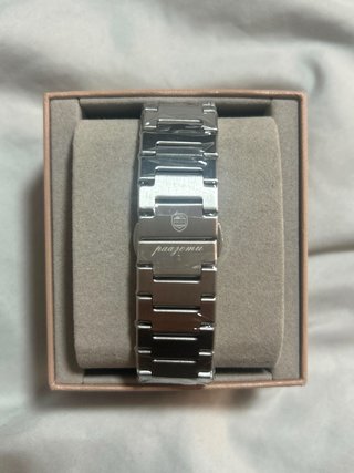 Reloj Poedagar Negro y Plateado