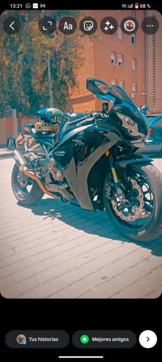 Honda CBR 1000RR Fireblade 2010 Negra