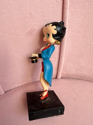 Betty Boop figura mago
