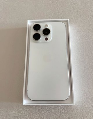 iPhone 15 Pro Max