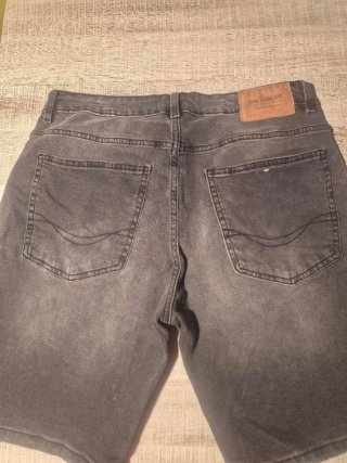 Pantalón corto vaquero Pull&Bear gris