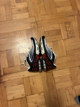 Nike Air Max Plus TN negras, blancas y rojas