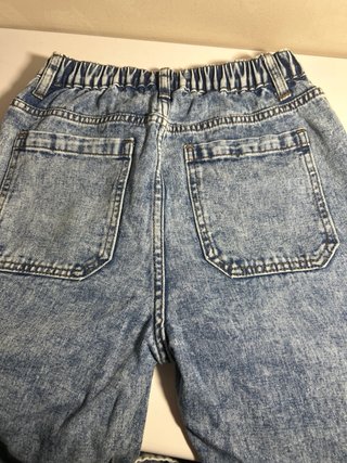Pantalones vaqueros desgastados