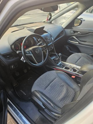 Opel Zafira Tourer 2013