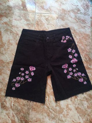 Bermudas vaqueras bordadas flores Talla M y L