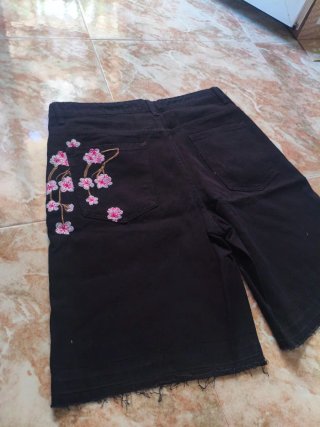 Bermudas vaqueras bordadas flores Talla M y L
